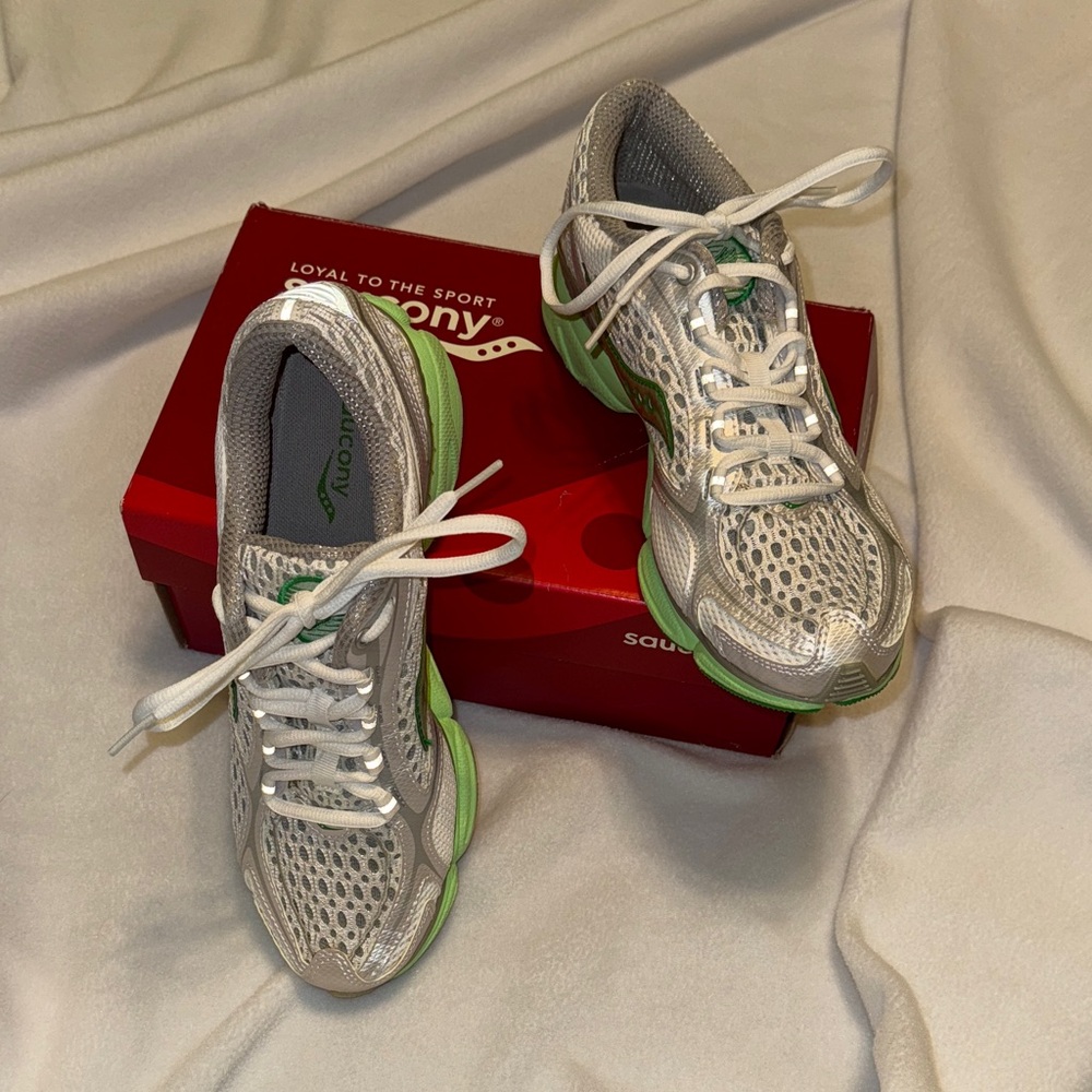 NIB Saucony Metallic Silver and Vibrant Green Sneakers - Picture 2 of 6